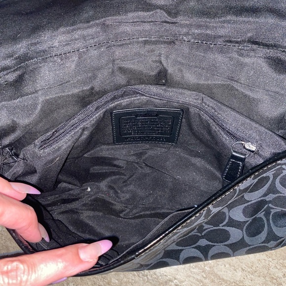 Authentic Vintage Coach Signature Purse - Picture 5 of 5